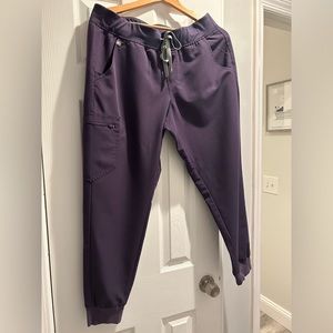 Figs, Zamora Joggers, Purple Shadow, Sz. Lg. Gently Worn, Excellent Condition.